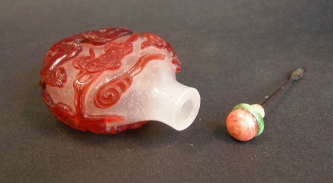 Red overlay glass snuff bottle sculpted from two horses on each side | MasterArt